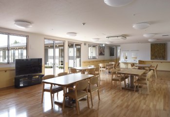 サービス付き高齢者向け住宅「八幡の家」