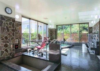 サンコート慈遊館